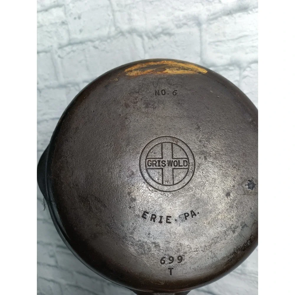 Vintage Griswold Cast Iron Skillet No. 6 Erie, PA 699 T Used